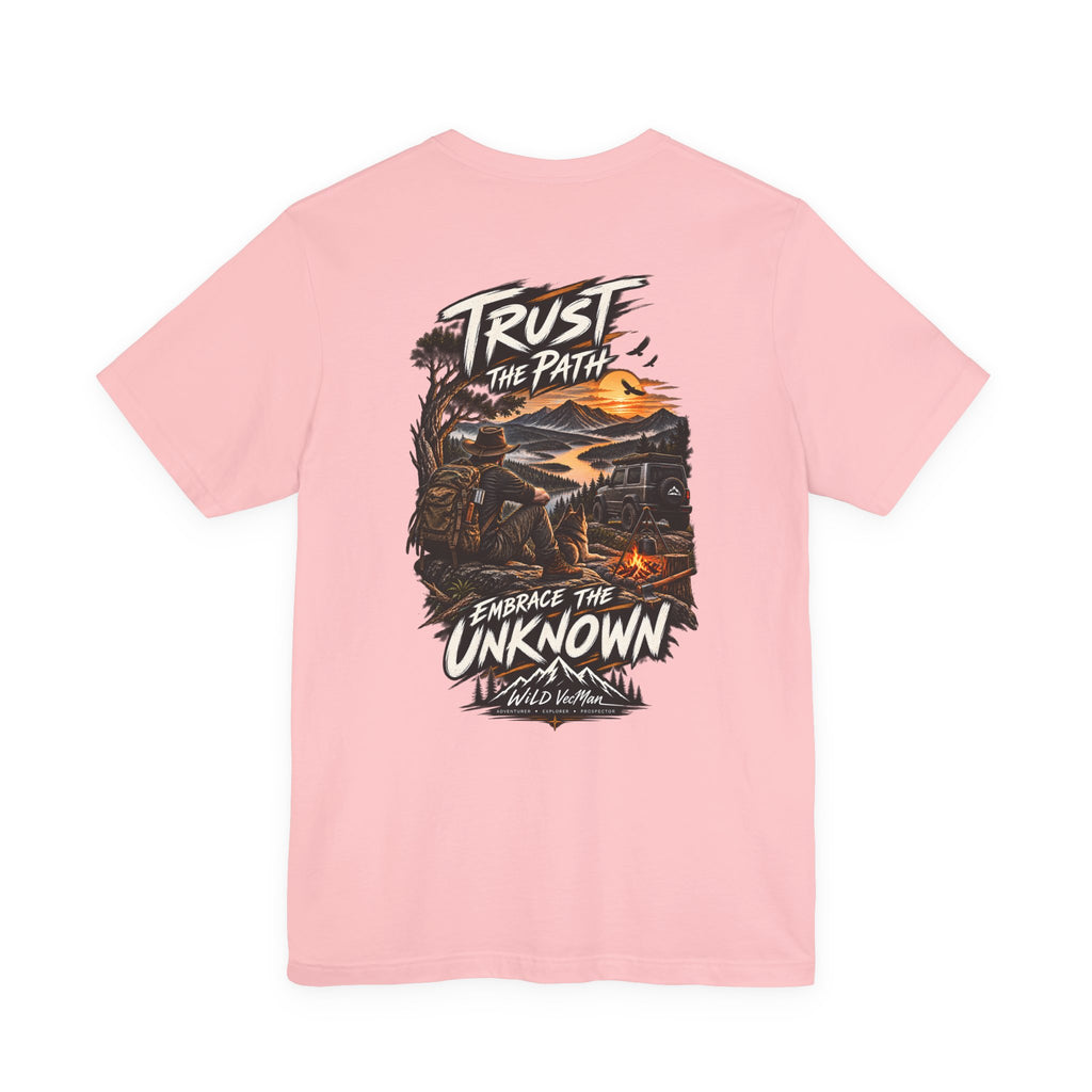 T-shirt graphique scénique « Trust the Path » — T-shirt d'aventure « Embrasser l'inconnu »