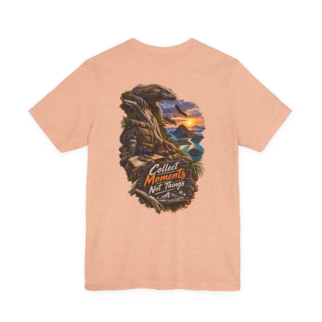 T-shirt « Collect Moments Not Things » — Haut avec paysage de coucher de soleil et aventure
