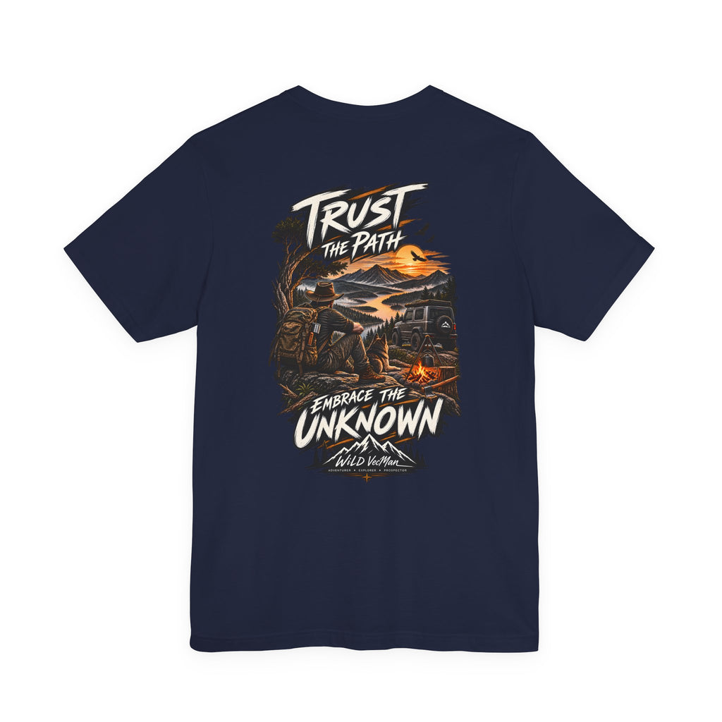 T-shirt graphique scénique « Trust the Path » — T-shirt d'aventure « Embrasser l'inconnu »