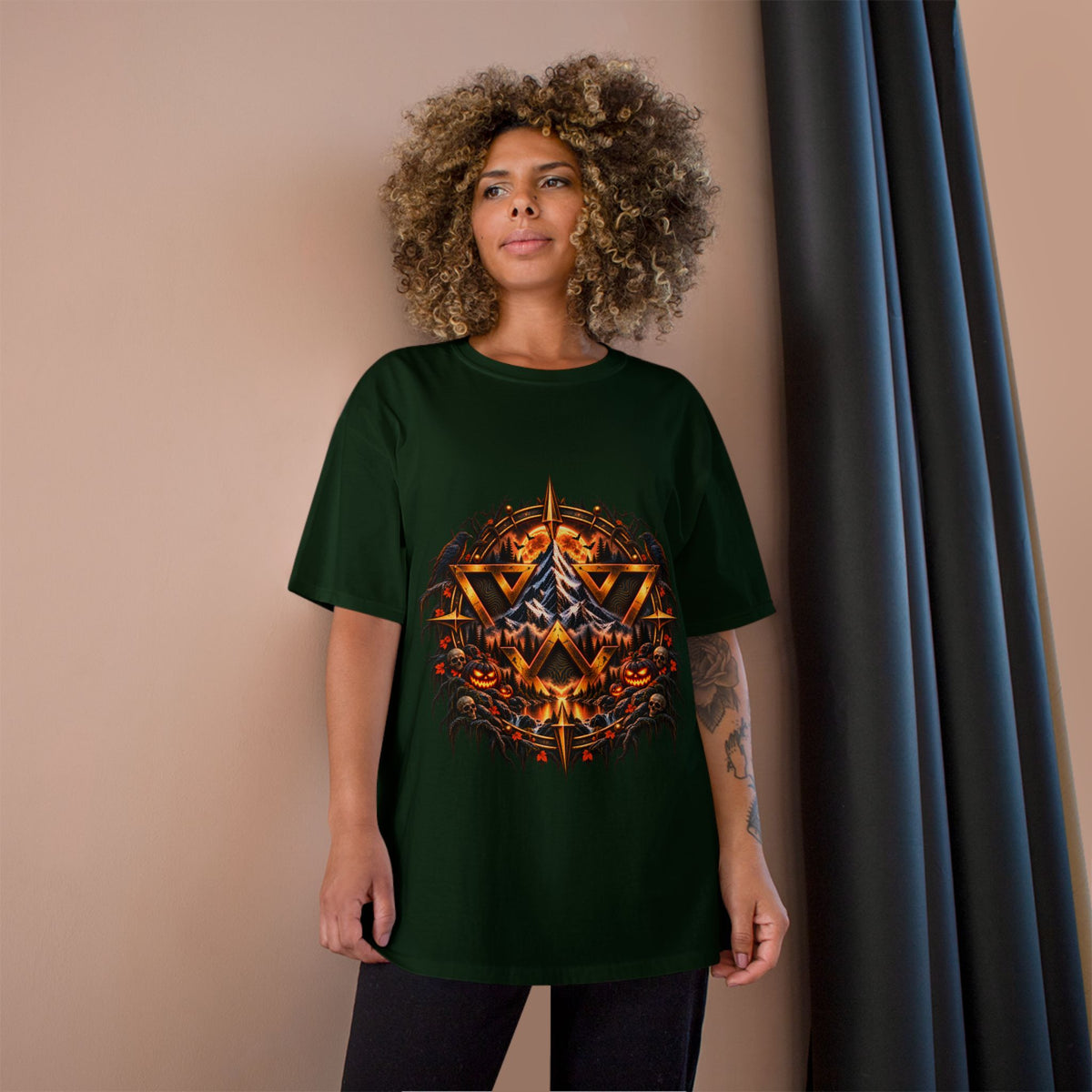 The Night Has Teeth - WiLD Vecman Halloween T-Shirt