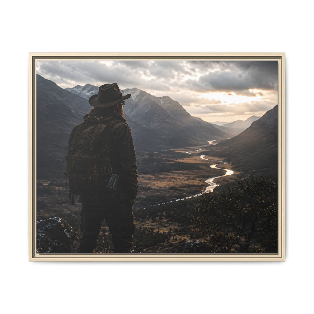 Toile encadrée mate « Wanderer in the Valley » – Décoration murale paysage d'aventure